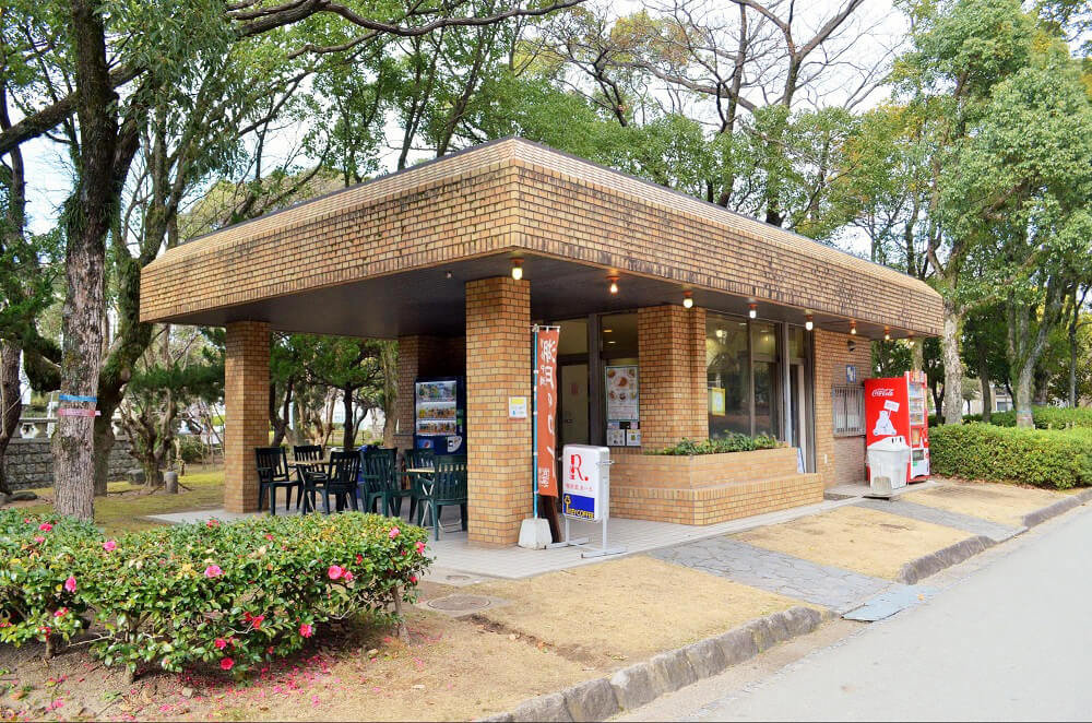 東公園