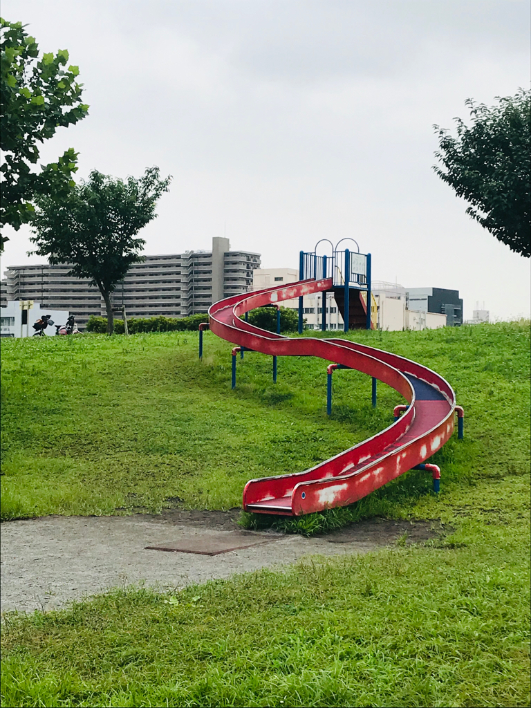 関東 子供に大人気の大型遊具 東京都のロング ローラーすべり台がある公園 公園専門メディアparkful