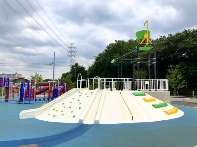 大和田水辺の丘公園 大規模な遊具